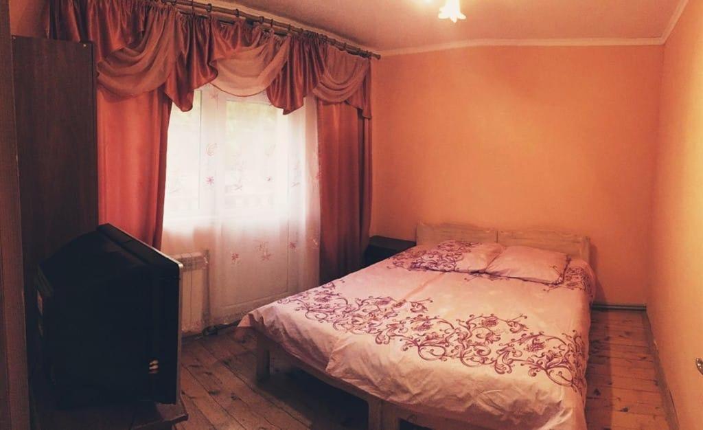 Апартаменты Карпатський будинок Изки Экстерьер фото